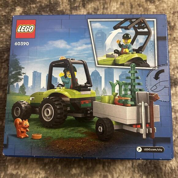 Lego City Park Tractor Building Set (NEW) - Picture 2 of 2